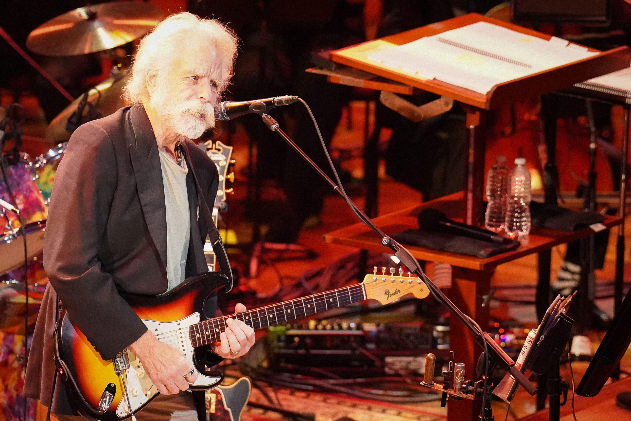 Bob-Weir-Wolf-Bros-w-NSO-The-Kennedy-Center-10.06.22-Photo-by-Casey-Vock
