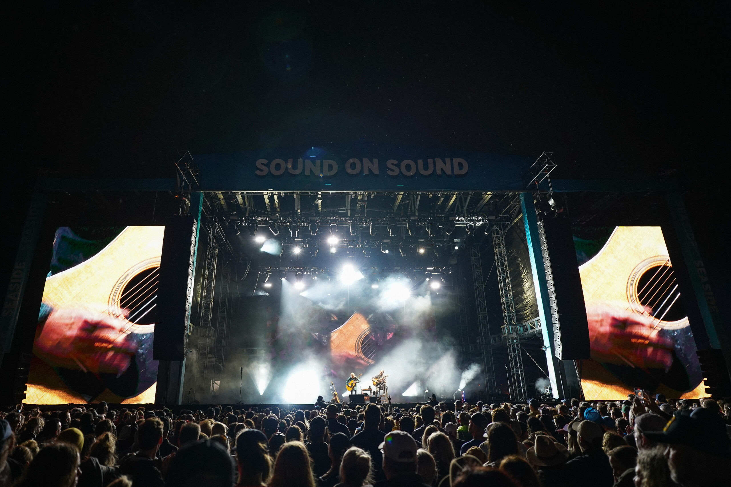 Dave-Matthews-and-Tim-Reynolds-Sound-on-Sound-Bridgeport-CT-09.25.22