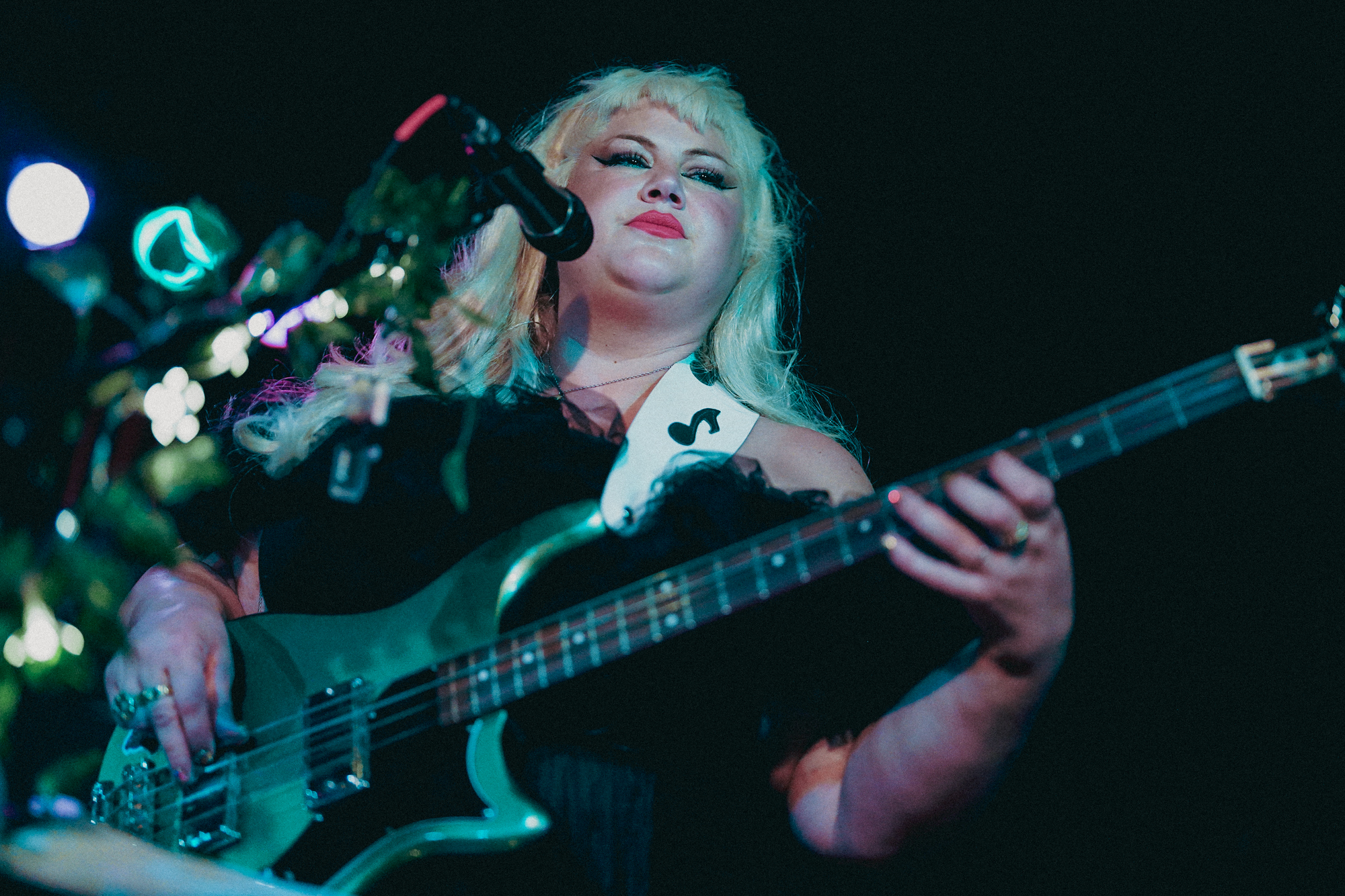 Shannon and The Clams