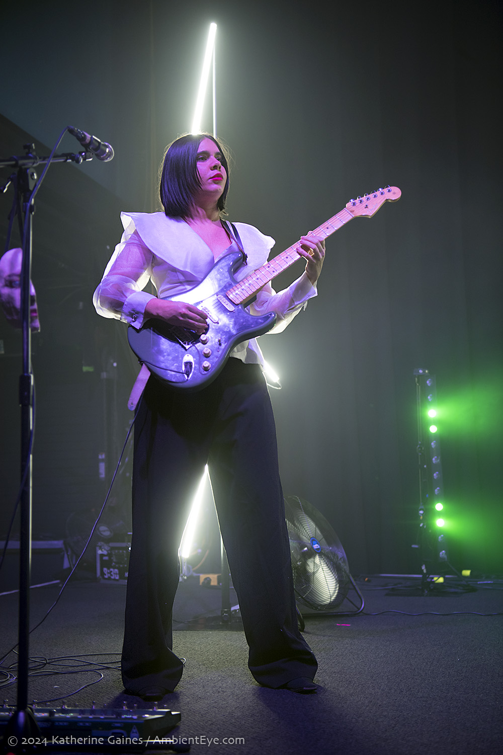 allie x, 9:30 club, katherine gaines, ambienteye photography, 11/6/2024