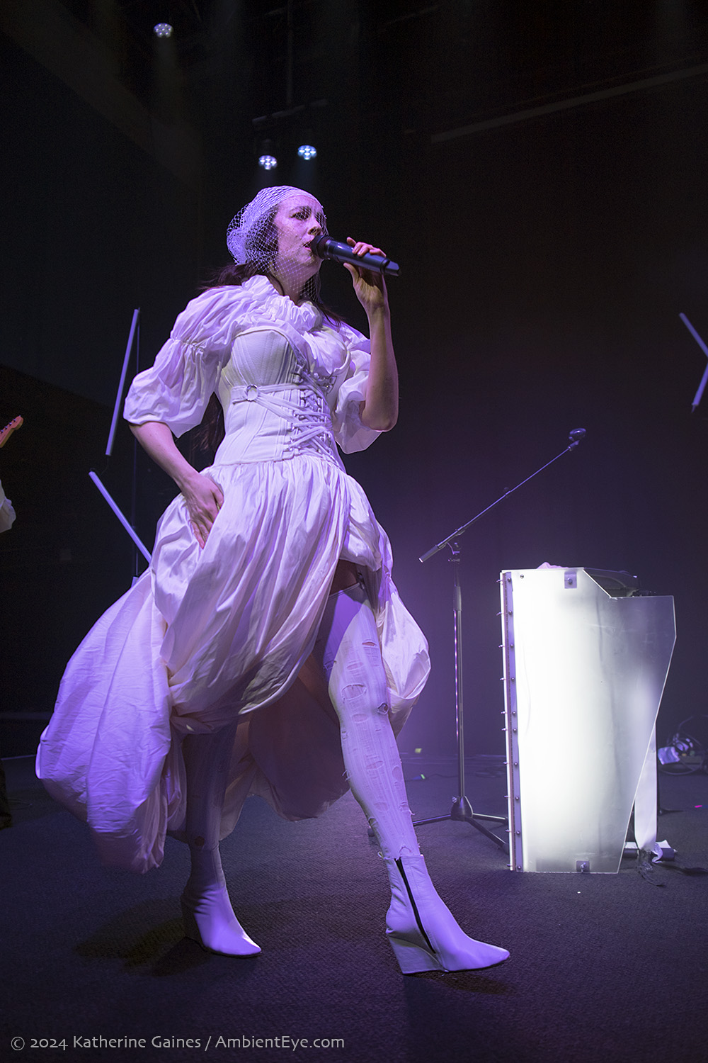 allie x, 9:30 club, katherine gaines, ambienteye photography, 11/6/2024