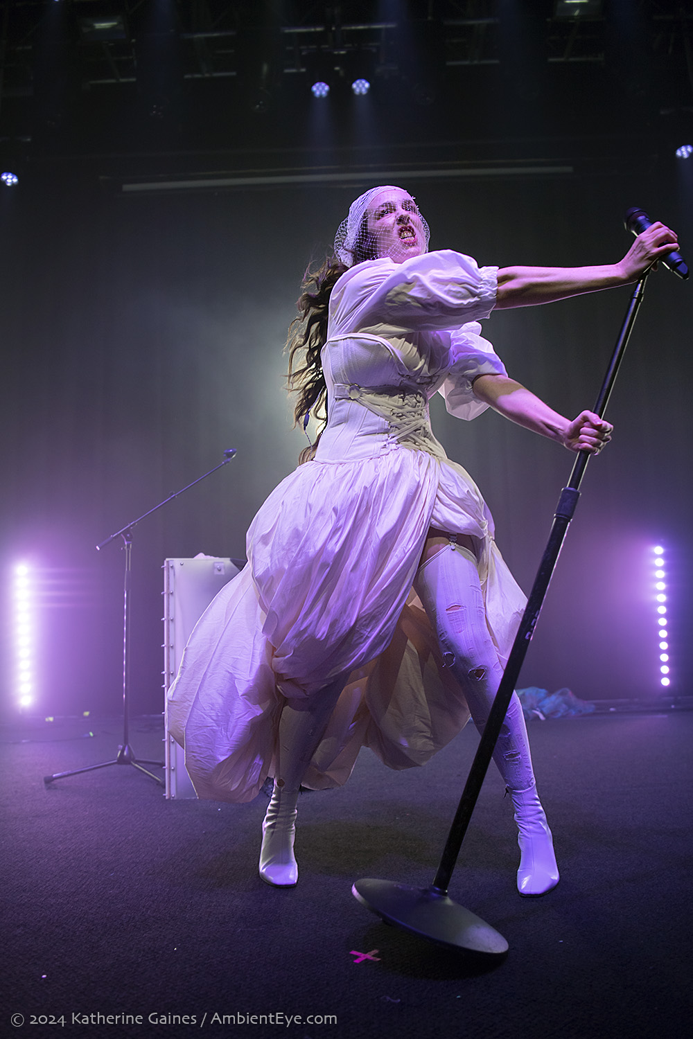 allie x, 9:30 club, katherine gaines, ambienteye photography, 11/6/2024