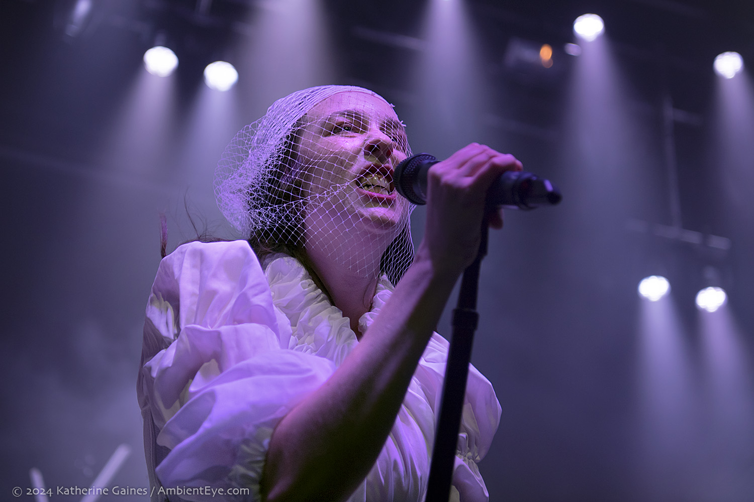 allie x, 9:30 club, katherine gaines, ambienteye photography, 11/6/2024