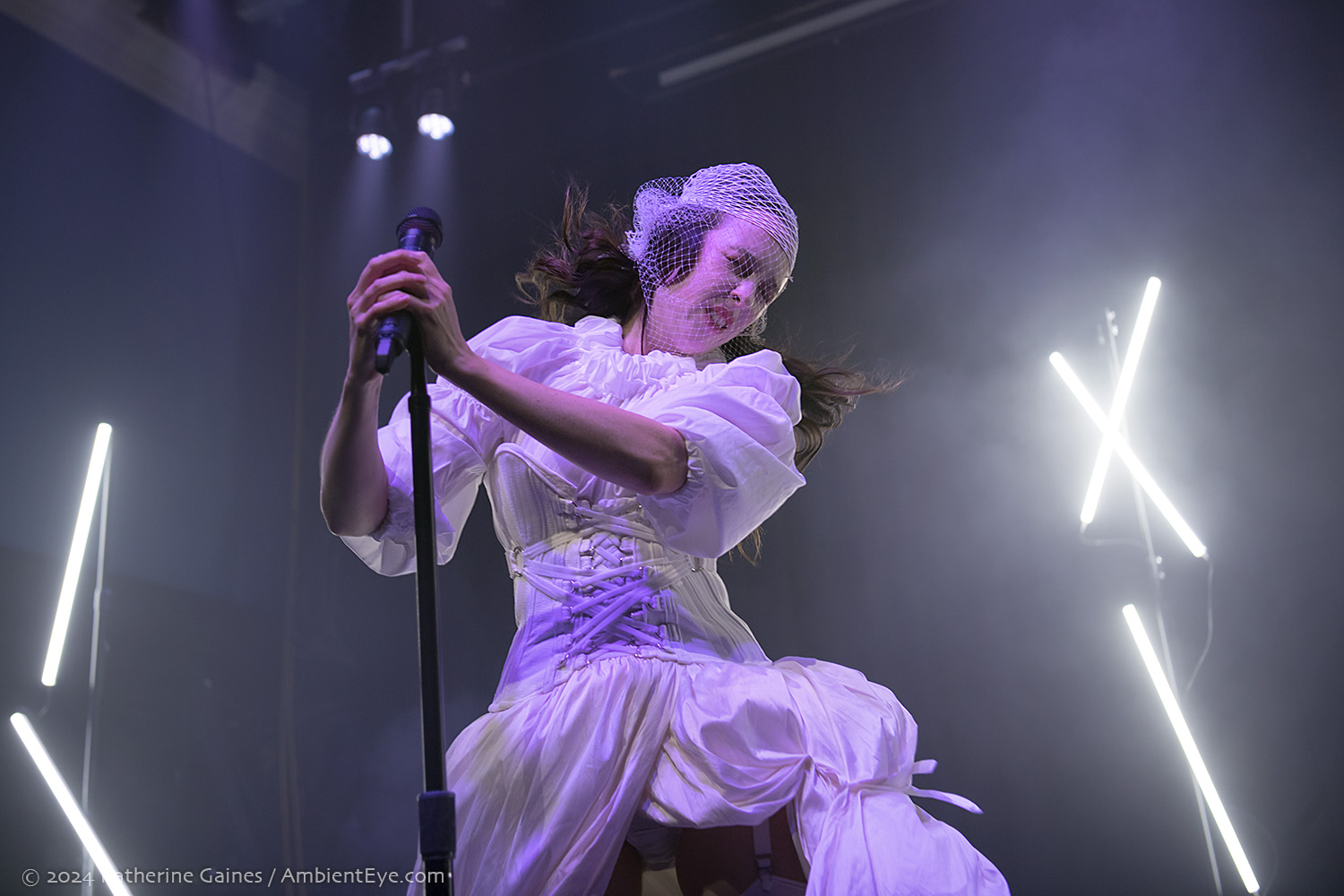 allie x, 9:30 club, katherine gaines, ambienteye photography, 11/6/2024