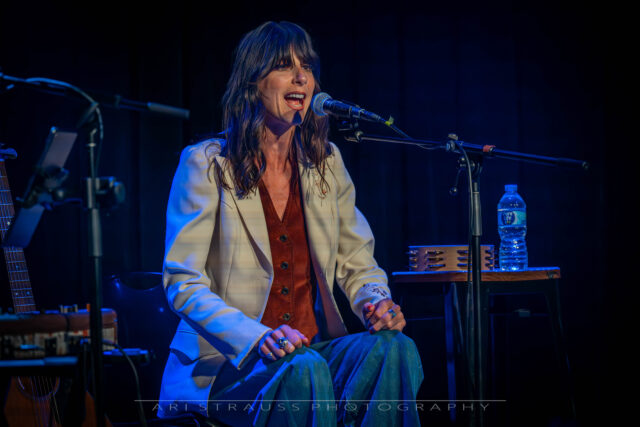 Nicki Bluhm